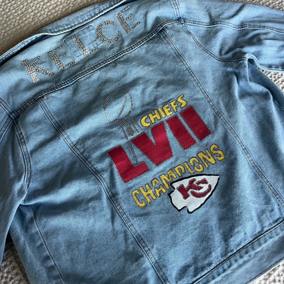 KANSAS CITY CHIEFS CUSTOM PAINTED & BEDAZZLED JEAN JACKET - Picture 1 of 8
